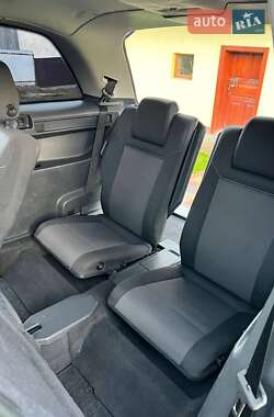 Минивэн Opel Zafira 2008 в 