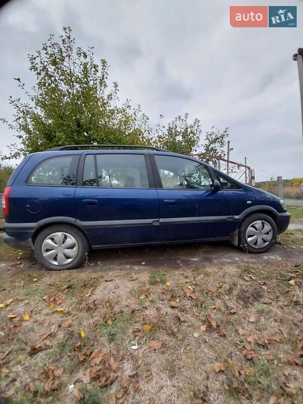 Минивэн Opel Zafira 2003 в 
