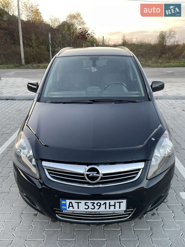 Минивэн Opel Zafira 2013 в Коломые