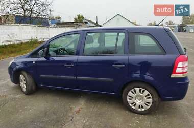 Минивэн Opel Zafira 2011 в Звягеле