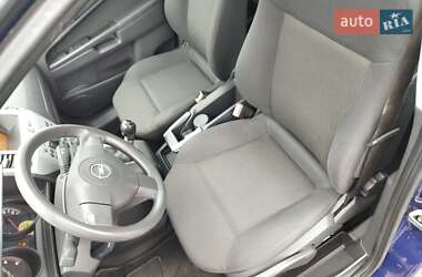 Минивэн Opel Zafira 2011 в Звягеле