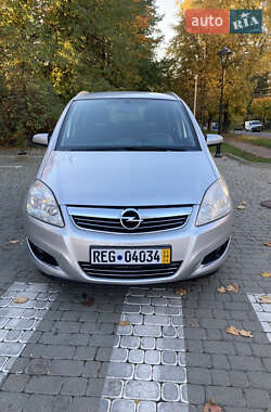 Минивэн Opel Zafira 2009 в Львове