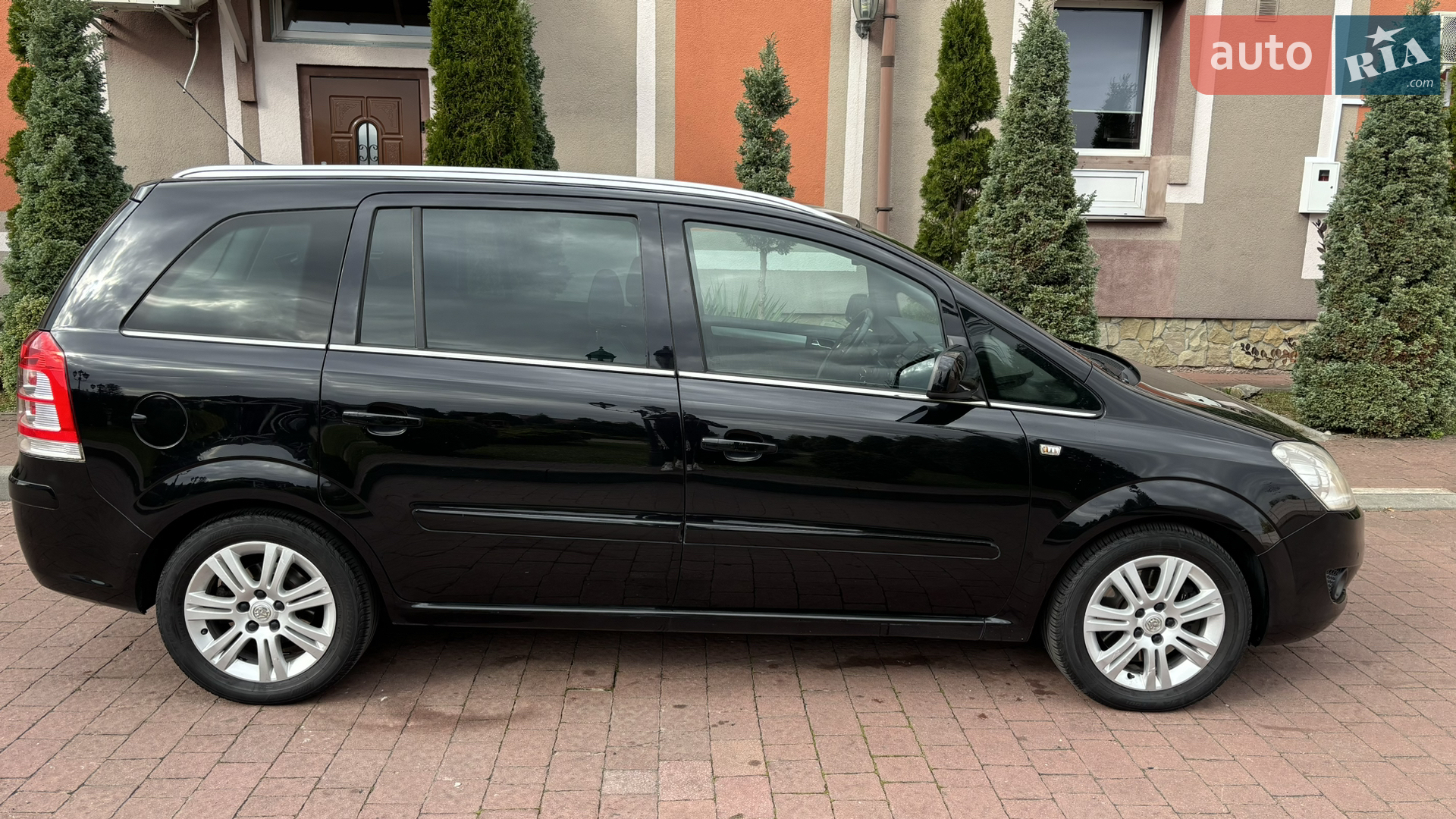 2010 Opel Zafira - мініатюра 12
