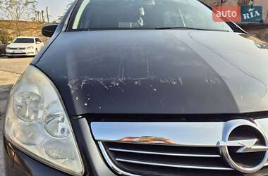 Минивэн Opel Zafira 2008 в 