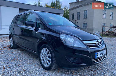 Мінівен Opel Zafira 2010 в Надвірній