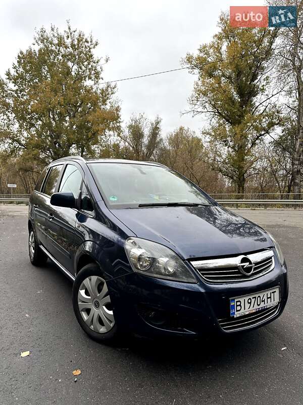 Мінівен Opel Zafira 2011 в 