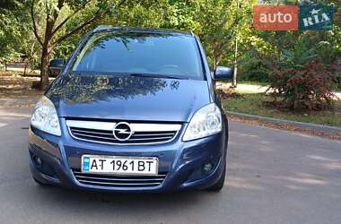 Мінівен Opel Zafira 2010 в Одесі