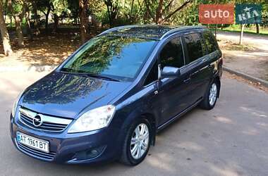 Мінівен Opel Zafira 2010 в Одесі