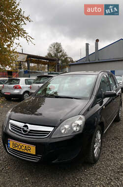 Минивэн Opel Zafira 2009 в Луцке