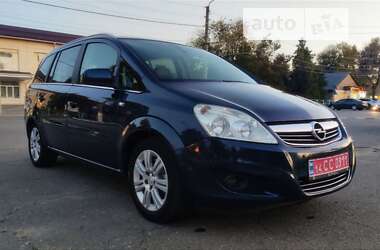 Мінівен Opel Zafira 2011 в Рені