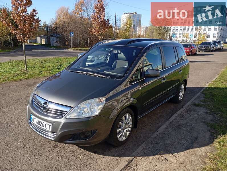 Мінівен Opel Zafira 2010 в Львові