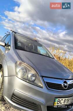 Минивэн Opel Zafira 2007 в 