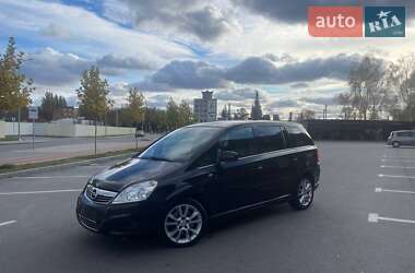 Минивэн Opel Zafira 2010 в Чернигове