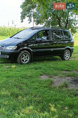 Мінівен Opel Zafira 2003 в Млиніві