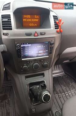 Мінівен Opel Zafira 2007 в Чернігові