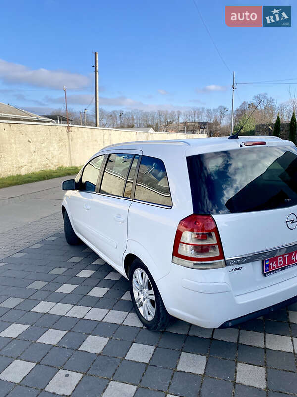 Минивэн Opel Zafira 2010 в Стрые