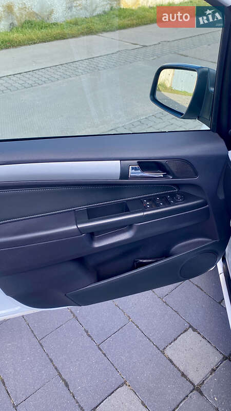 Минивэн Opel Zafira 2010 в Стрые