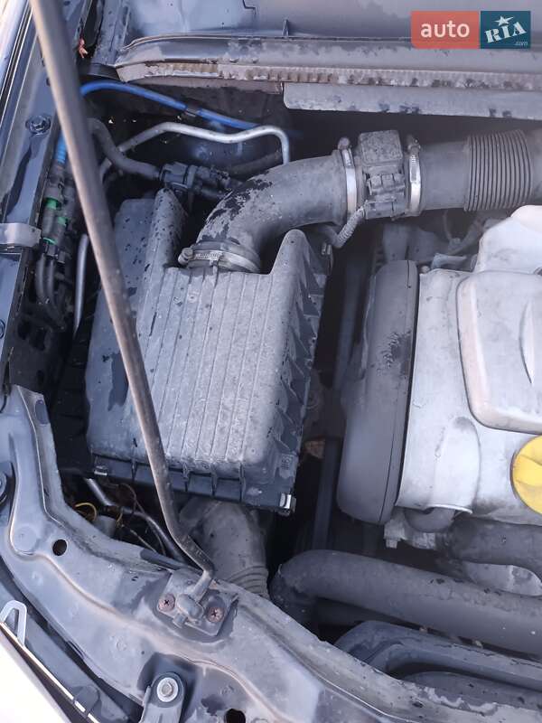 Мінівен Opel Zafira 2003 в Надвірній