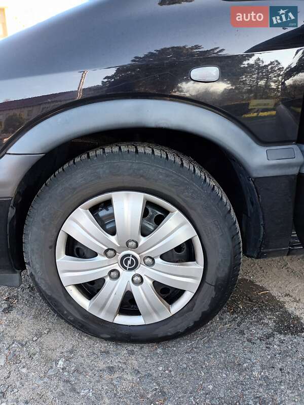 Мінівен Opel Zafira 2003 в Надвірній
