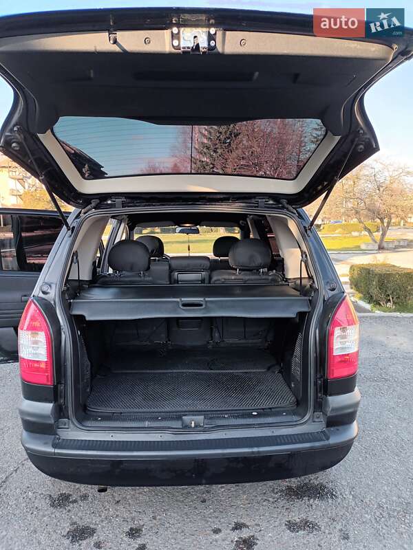 Мінівен Opel Zafira 2003 в Надвірній