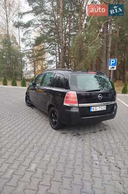 Минивэн Opel Zafira 2006 в Маневичах