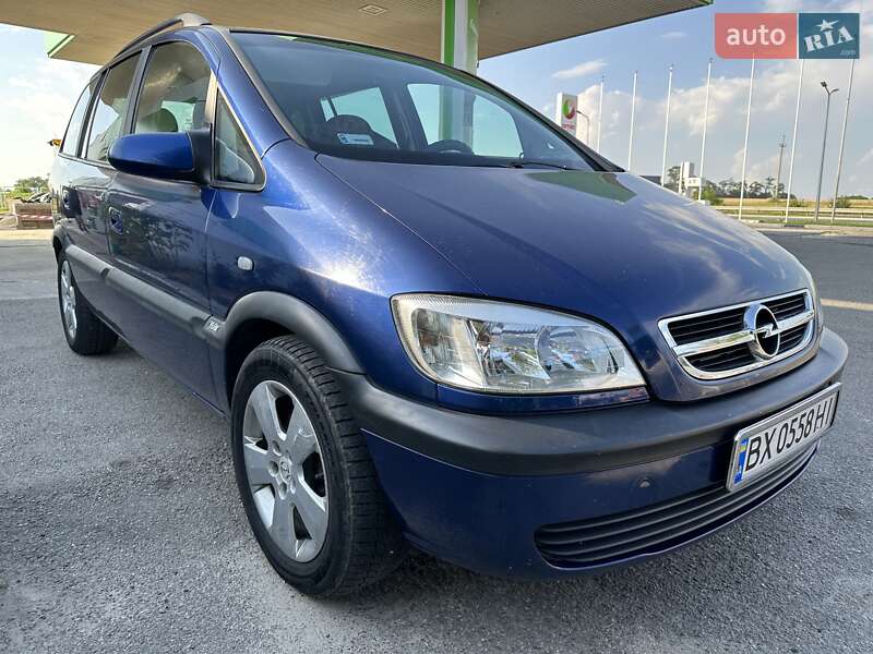 Минивэн Opel Zafira 2004 в 