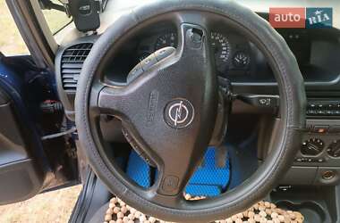 Минивэн Opel Zafira 2004 в 