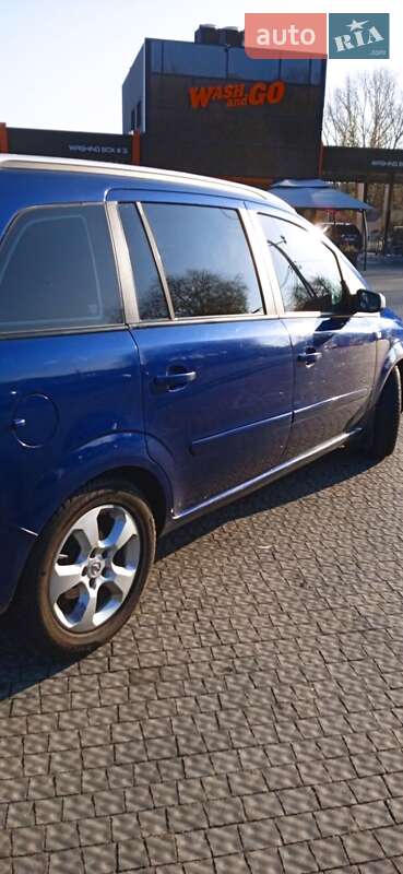 Минивэн Opel Zafira 2005 в Полтаве