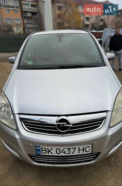 Мінівен Opel Zafira 2008 в Ужгороді