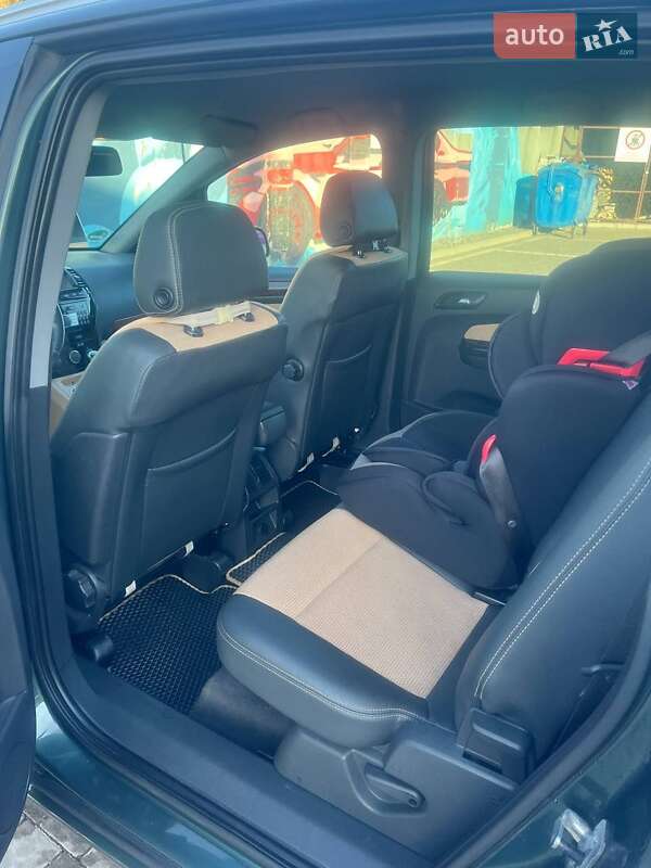 Мінівен Opel Zafira 2011 в Дрогобичі