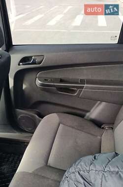 Минивэн Opel Zafira 2005 в Запорожье