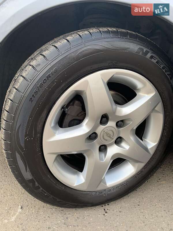 Минивэн Opel Zafira 2005 в Запорожье