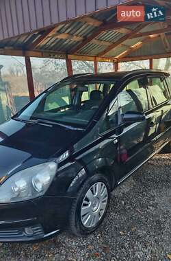 Минивэн Opel Zafira 2006 в Каневе