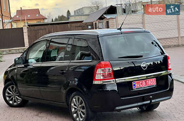 Минивэн Opel Zafira 2010 в Стрые