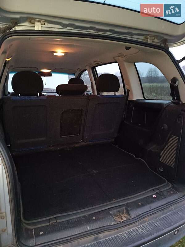 Мінівен Opel Zafira 2001 в Любешові