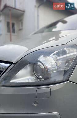 Минивэн Opel Zafira 2006 в 