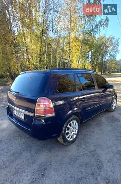 Минивэн Opel Zafira 2006 в Новояворовске