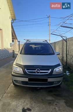 Минивэн Opel Zafira 2000 в 