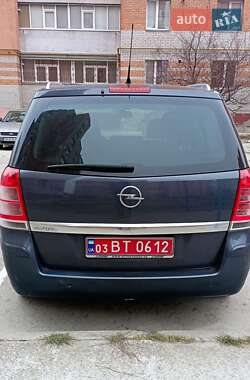 Минивэн Opel Zafira 2010 в Сумах