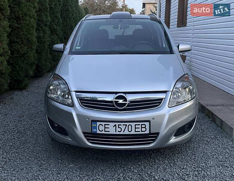 Мінівен Opel Zafira 2008 в Кельменцях