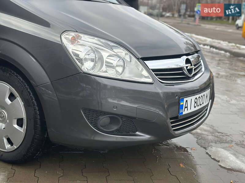 Минивэн Opel Zafira 2011 в Белой Церкви