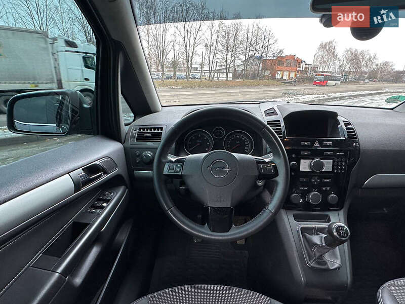 Минивэн Opel Zafira 2011 в Белой Церкви