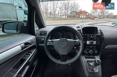 Мінівен Opel Zafira 2011 в 