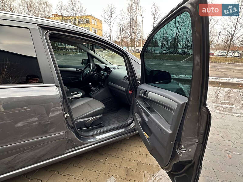 Минивэн Opel Zafira 2011 в Белой Церкви