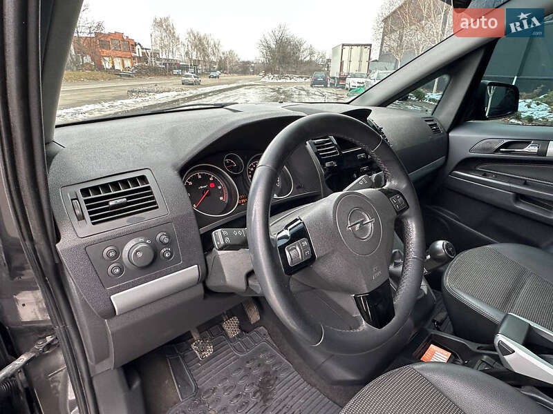 Минивэн Opel Zafira 2011 в Белой Церкви