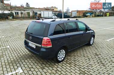 Мінівен Opel Zafira 2010 в Ромнах