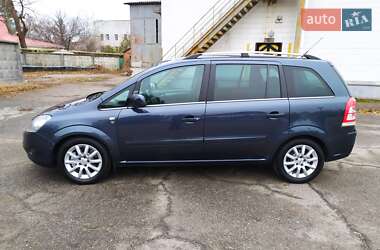 Мінівен Opel Zafira 2010 в Ромнах