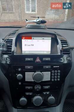 Минивэн Opel Zafira 2011 в 