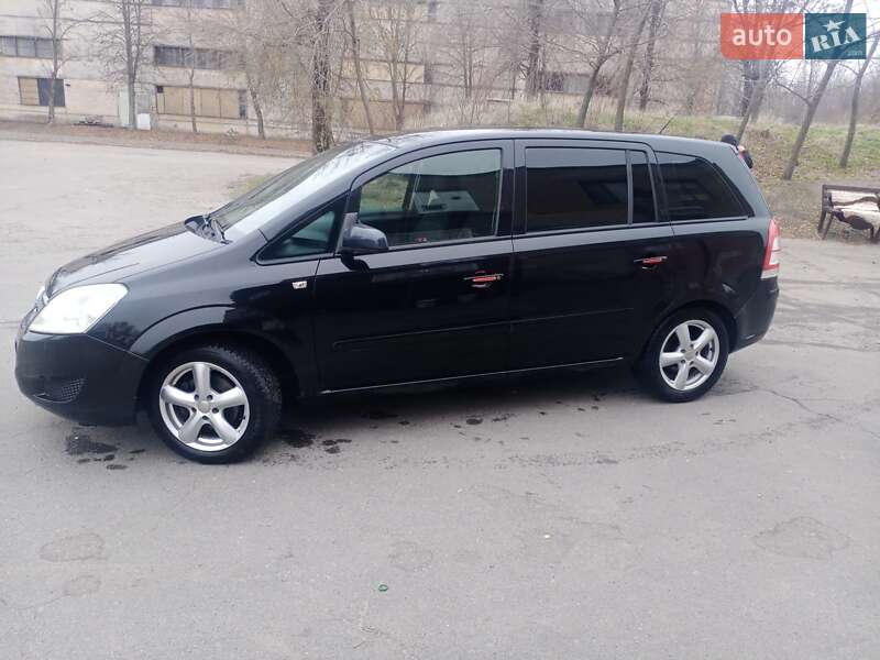 Мінівен Opel Zafira 2009 в Кривому Розі