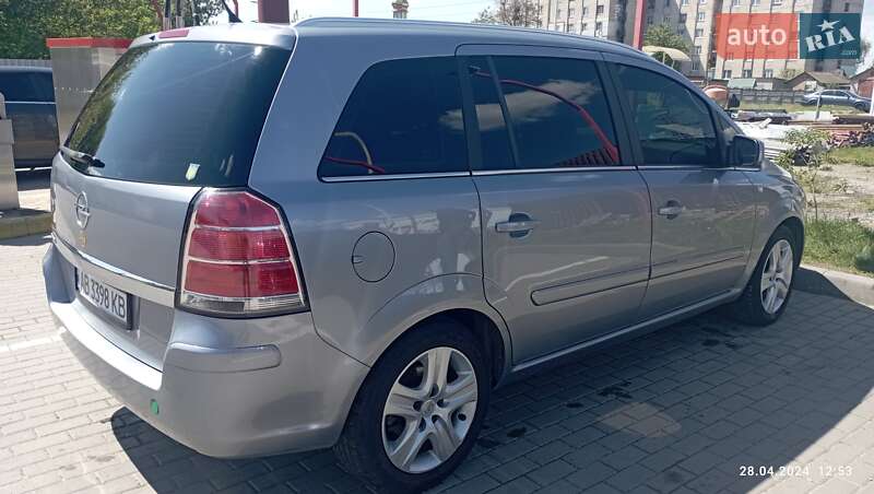 Минивэн Opel Zafira 2009 в Виннице